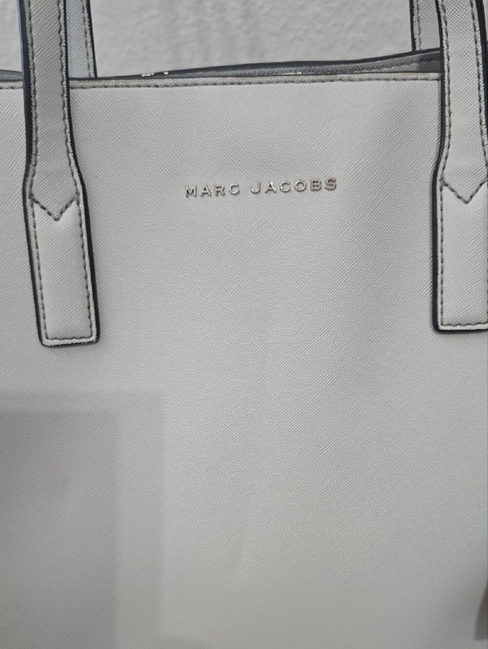 Marc Jacobs Luggage Tag Tote Griffin Gray - Picture 2 of 16